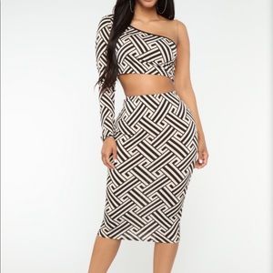 Fashion Nova - Can’t keep up skirt set